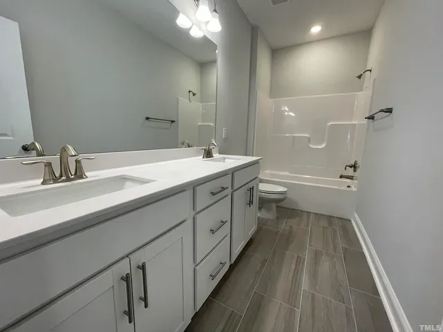 $2,195 | 195 Edge Of Auburn Boulevard, Clayton, NC 27520