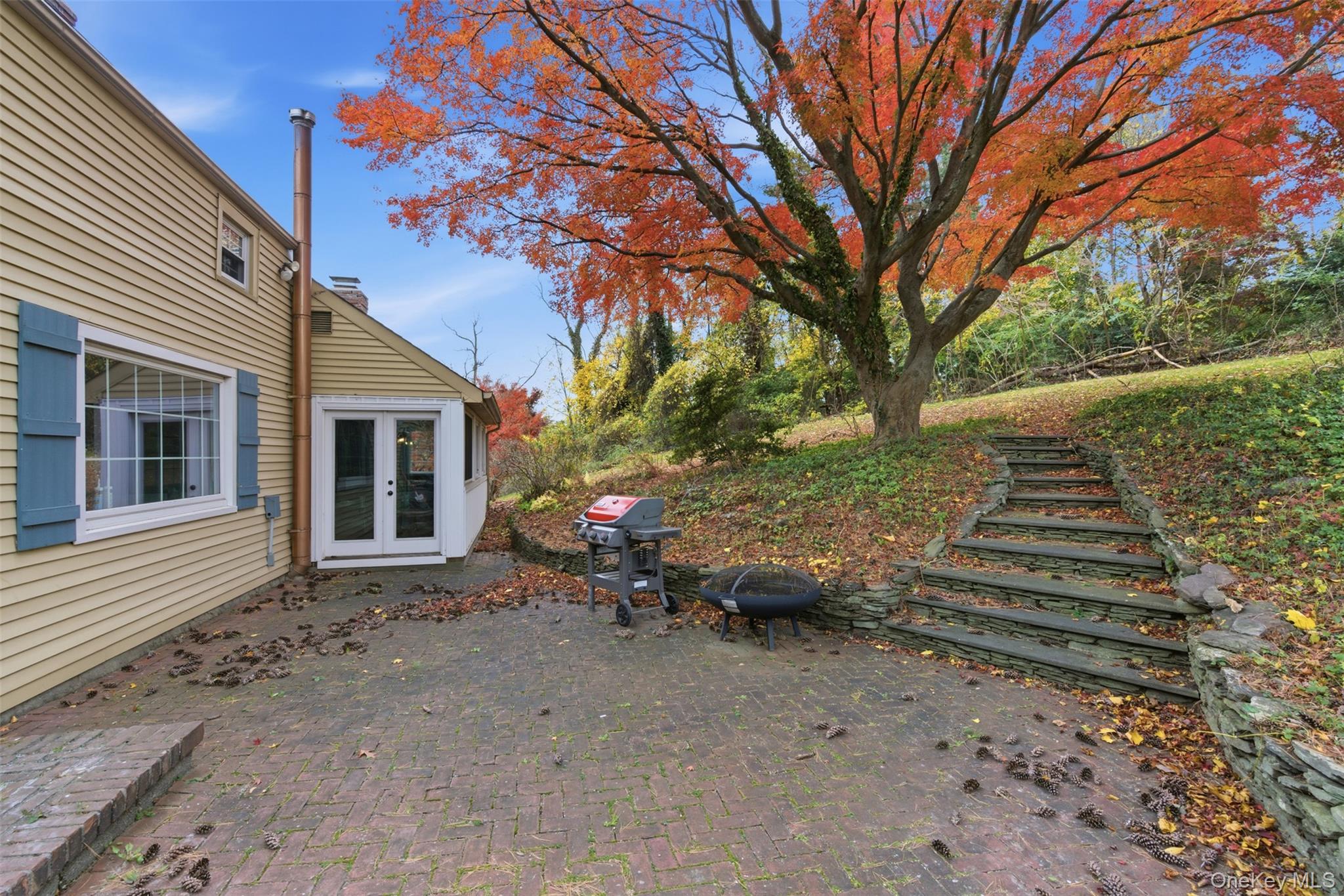 327 West Neck Road Lloyd Harbor, NY 11743 - Photo 13 of 24 a view of a house with a yard