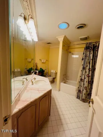 $5,000 | 517 Douglas Drive, Unit 9, Johnson City, TN 37604