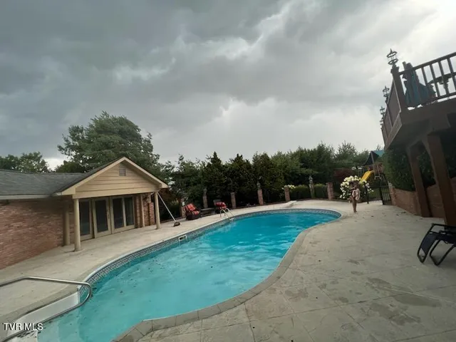 $5,000 | 517 Douglas Drive, Unit 9, Johnson City, TN 37604