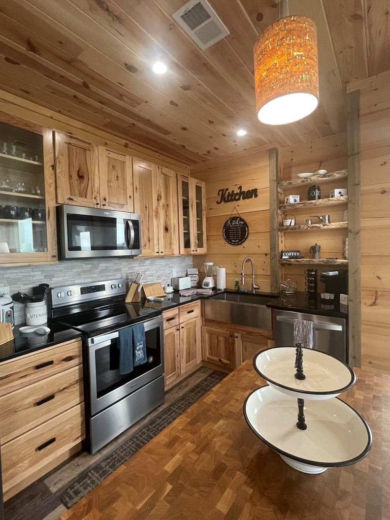 1005 Village Loop Road Gatlinburg, TN 37738 - Photo 36 of 56 Gallery Image 36