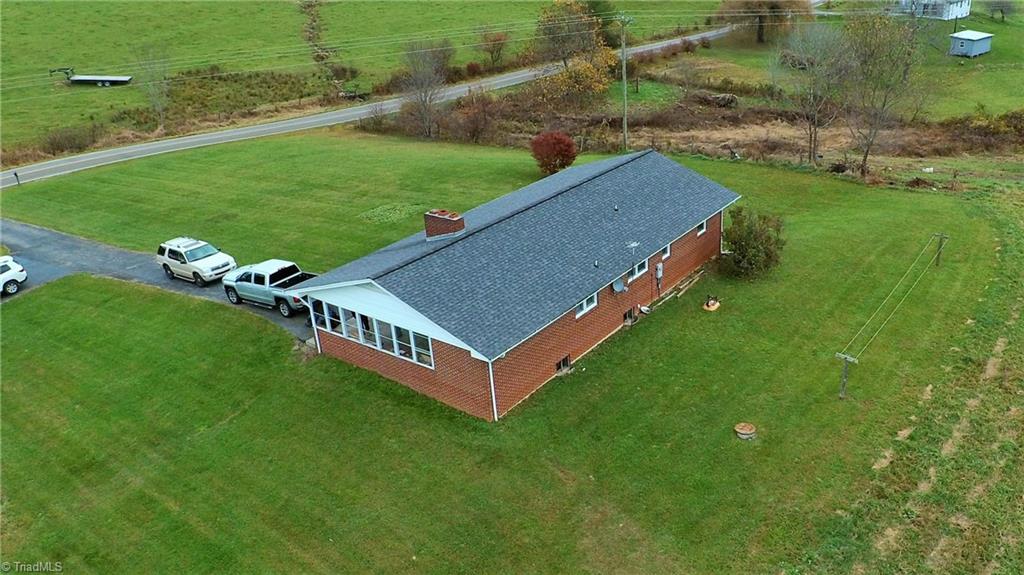 1534 Little Pine Road Ennice, NC 28623 - Photo 11 of 47