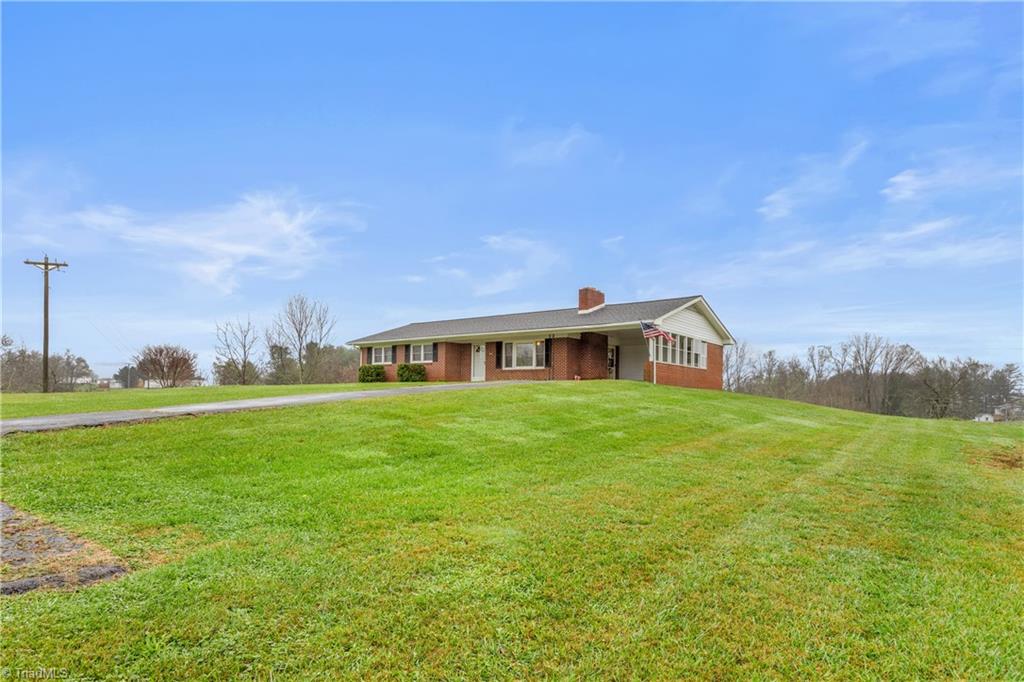 1534 Little Pine Road Ennice, NC 28623 - Photo 3 of 47