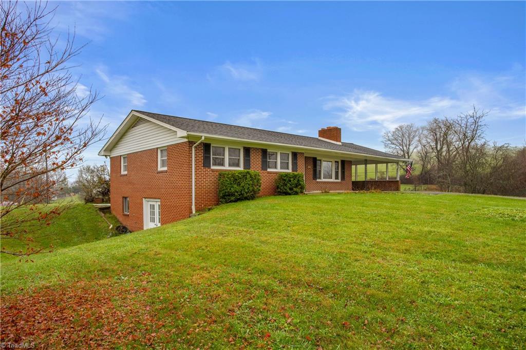 1534 Little Pine Road Ennice, NC 28623 - Photo 7 of 47