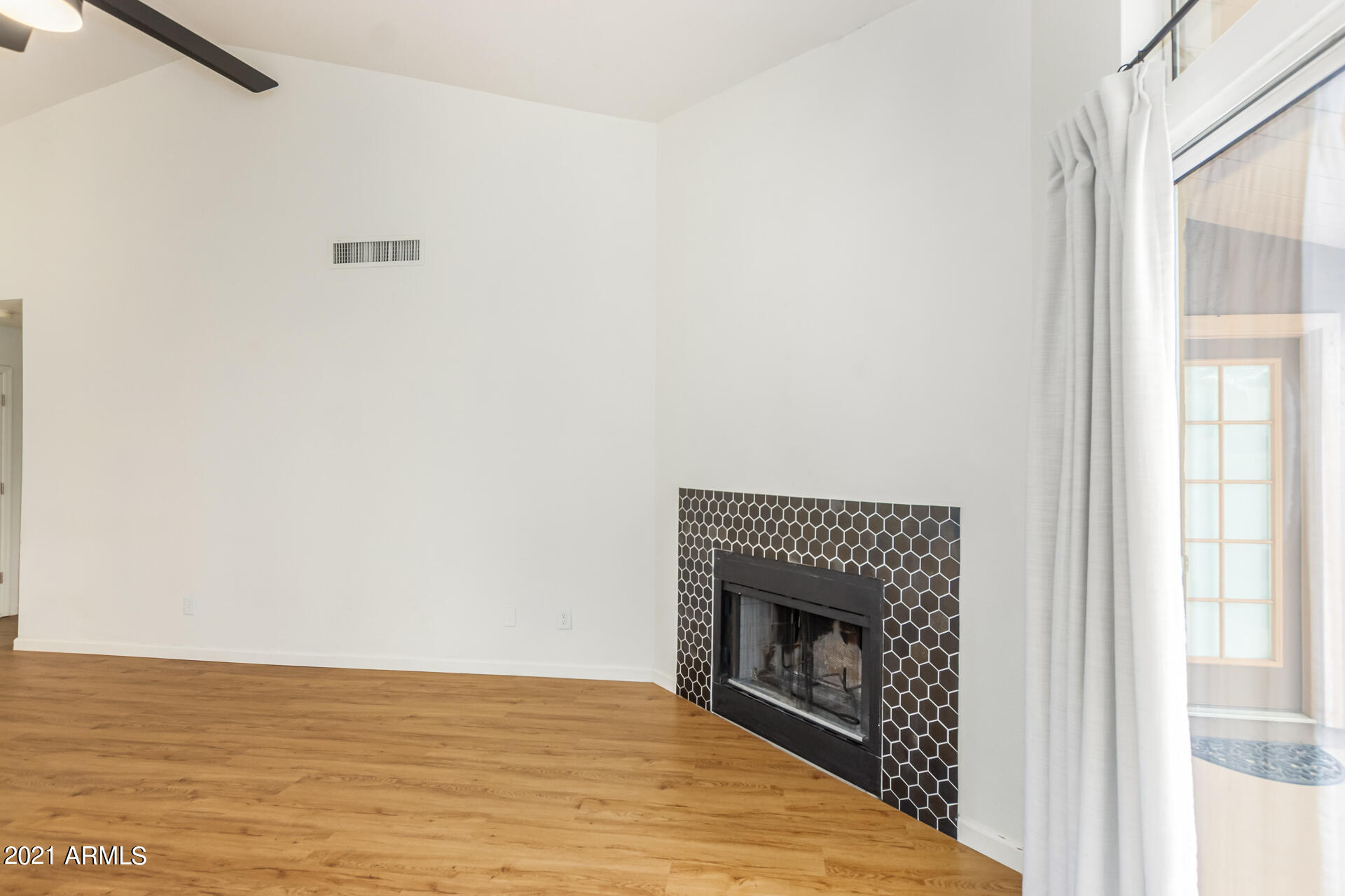 444 East Silver Creek Road Gilbert, AZ 85296 - Photo 14 of 43 0014-14 - Silver Creek