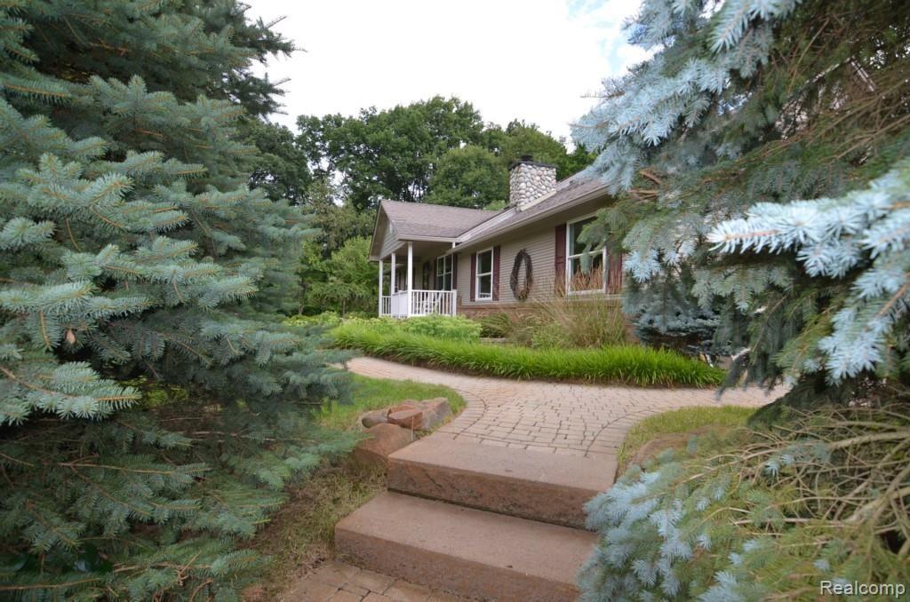 8620 Eaton Road Davisburg, MI 48350 - Photo 55 of 55 DSC_0999.jpg