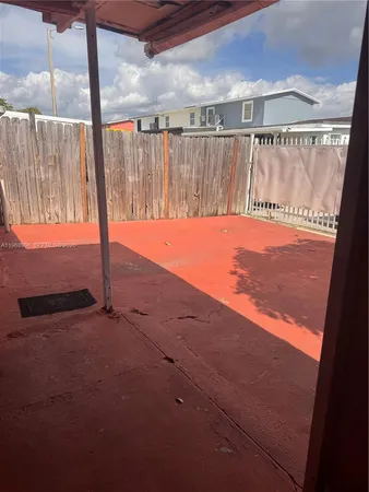 $325,000 | 19317 Northwest 47th Avenue, Miami Gardens, FL 33055