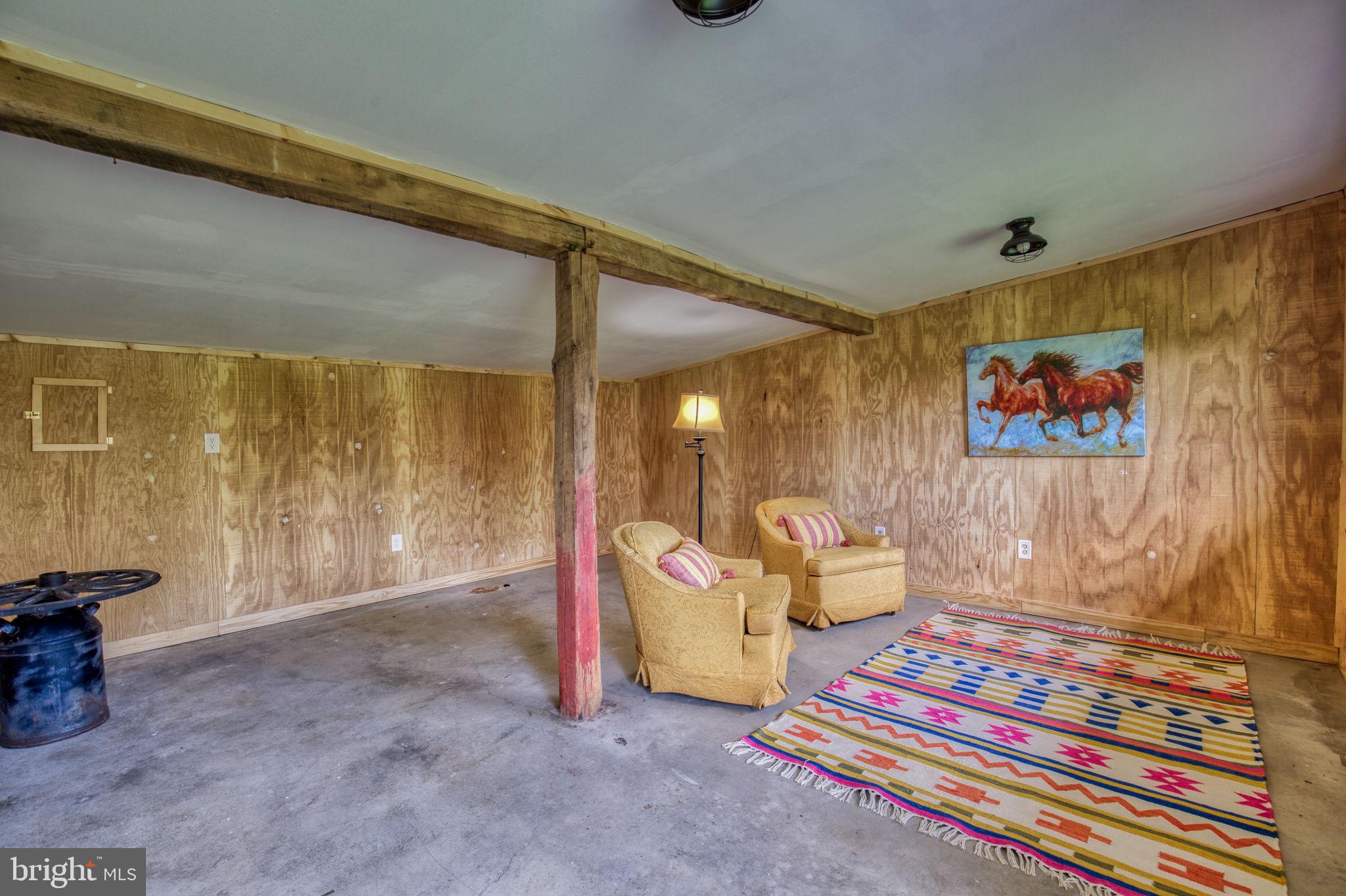 1815 Country Road Beaverdam, VA 23015 - Photo 55 of 92 116 FEET - TACK ROOM/OFFICE/OVER NIGHT STAYS