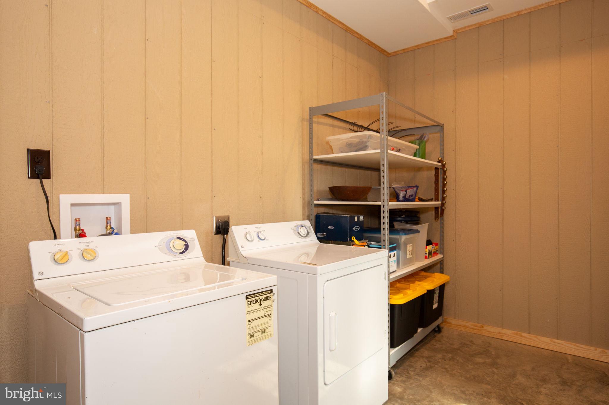 1815 Country Road Beaverdam, VA 23015 - Photo 77 of 92 a utility room with dryer and washer