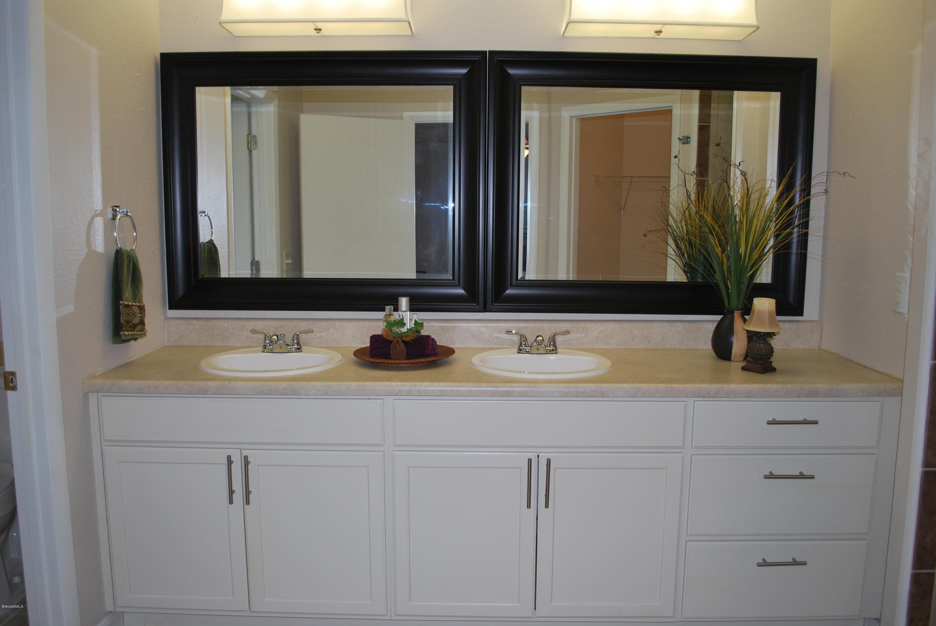 3232 Nottingham Lane Cocoa, FL 32926 - Photo 22 of 41 En Suite Master Bath