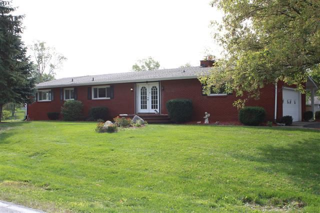 2504 Gump Road East Fort Wayne, IN 46845 - Photo 2 of 30 Gallery Image 2