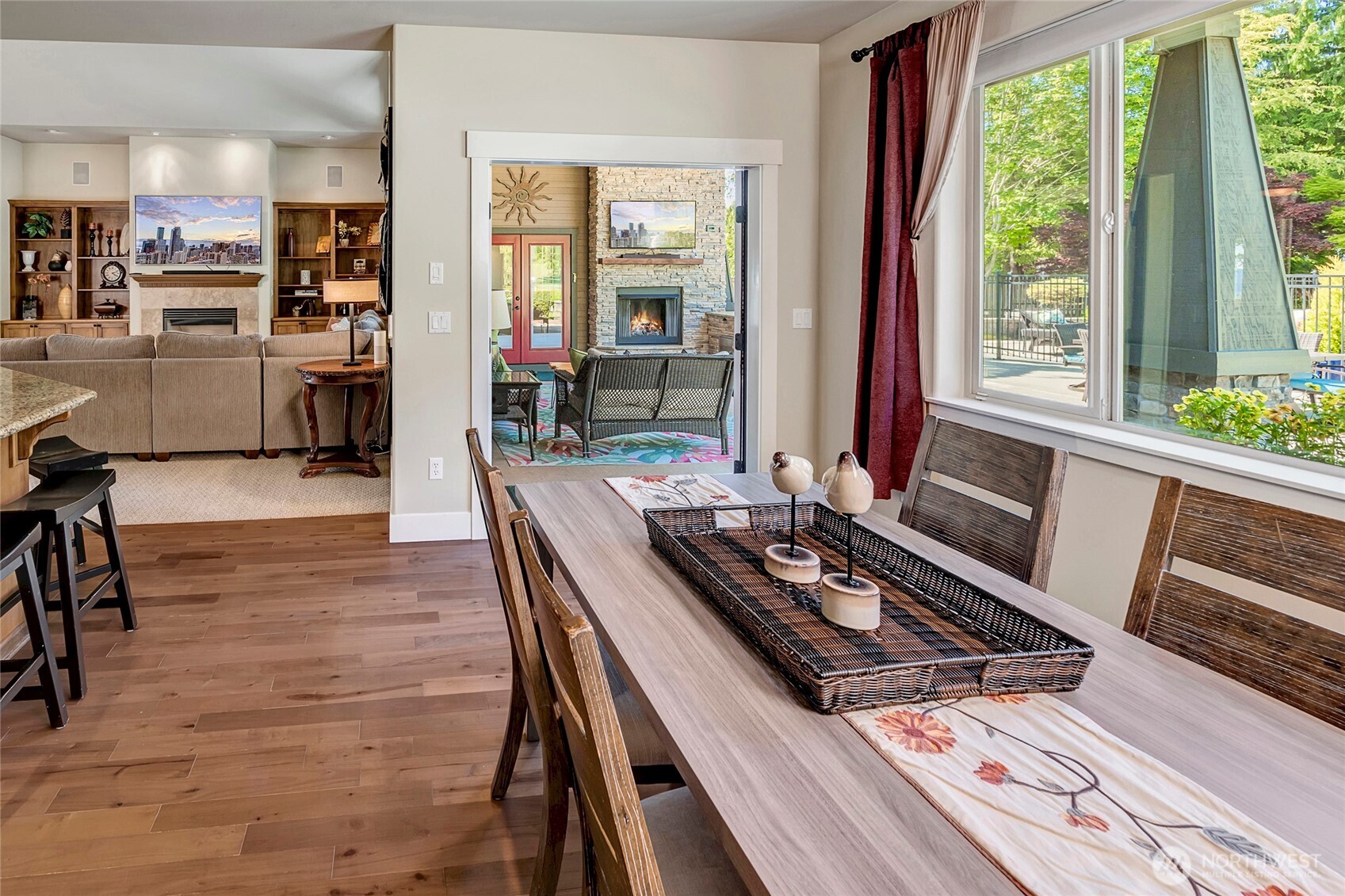 8211 Spada Road Snohomish, WA 98290 - Photo 14 of 35 a living room with furniture and a window