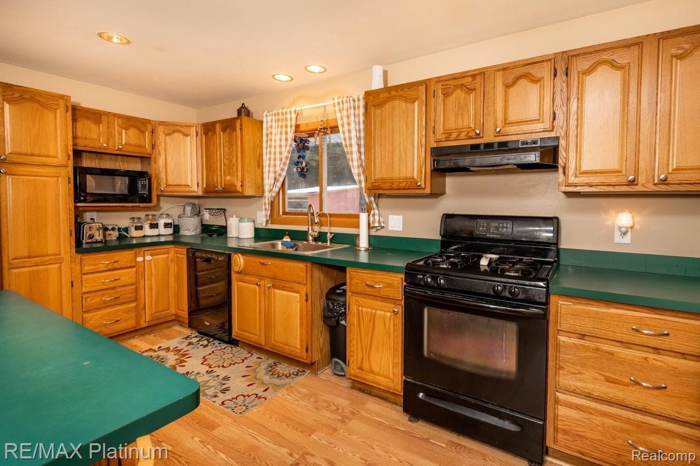 3351 East Dean Road Howell, MI 48855 - Photo 19 of 33 DSC_4081.jpg