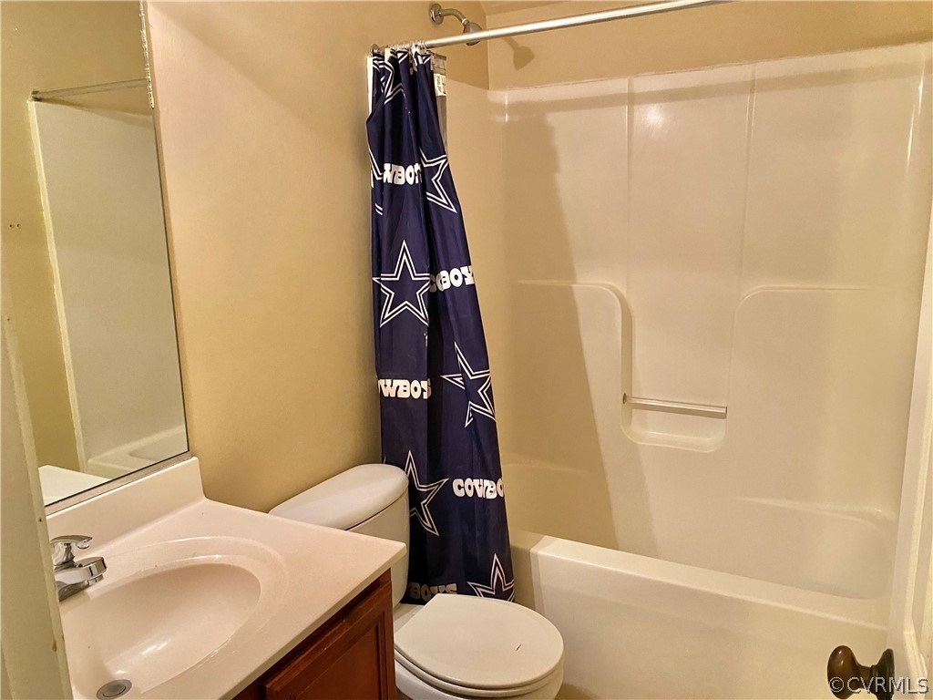 5308 Wellington Ridge Road Henrico, VA 23231 - Photo 40 of 49 Bathroom on 3rd floor