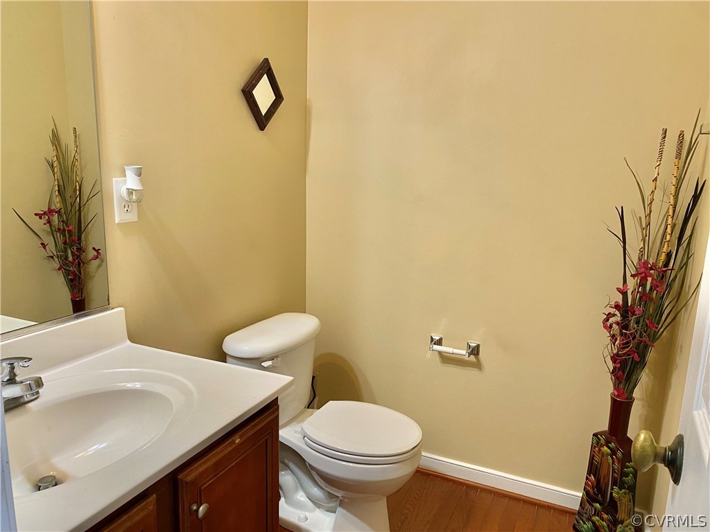 5308 Wellington Ridge Road Henrico, VA 23231 - Photo 8 of 49 Half bath on first floor