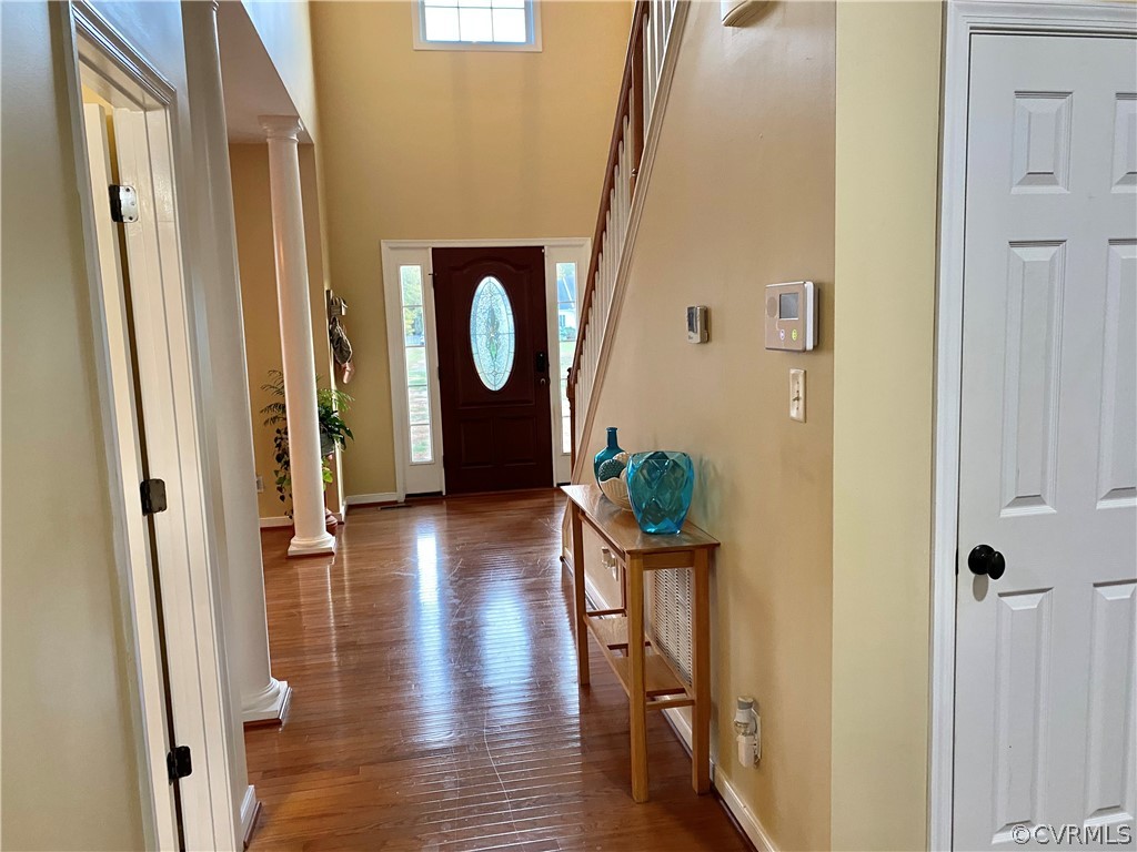 5308 Wellington Ridge Road Henrico, VA 23231 - Photo 10 of 49 Foyer view to front door