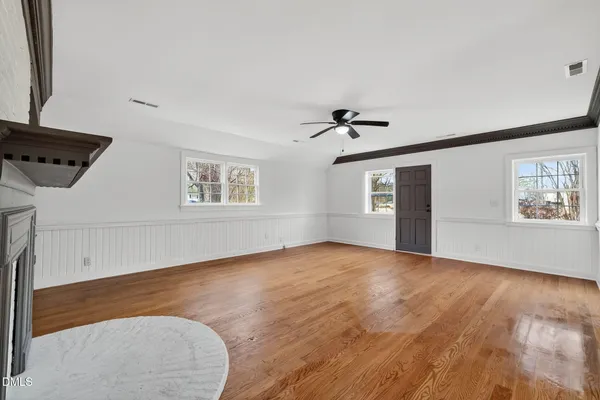 a front view of house with yard