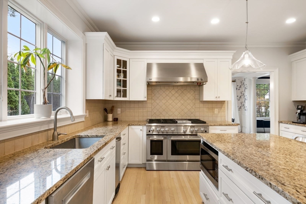 41 Chesterton Road Wellesley, MA 02481 - Photo 11 of 42