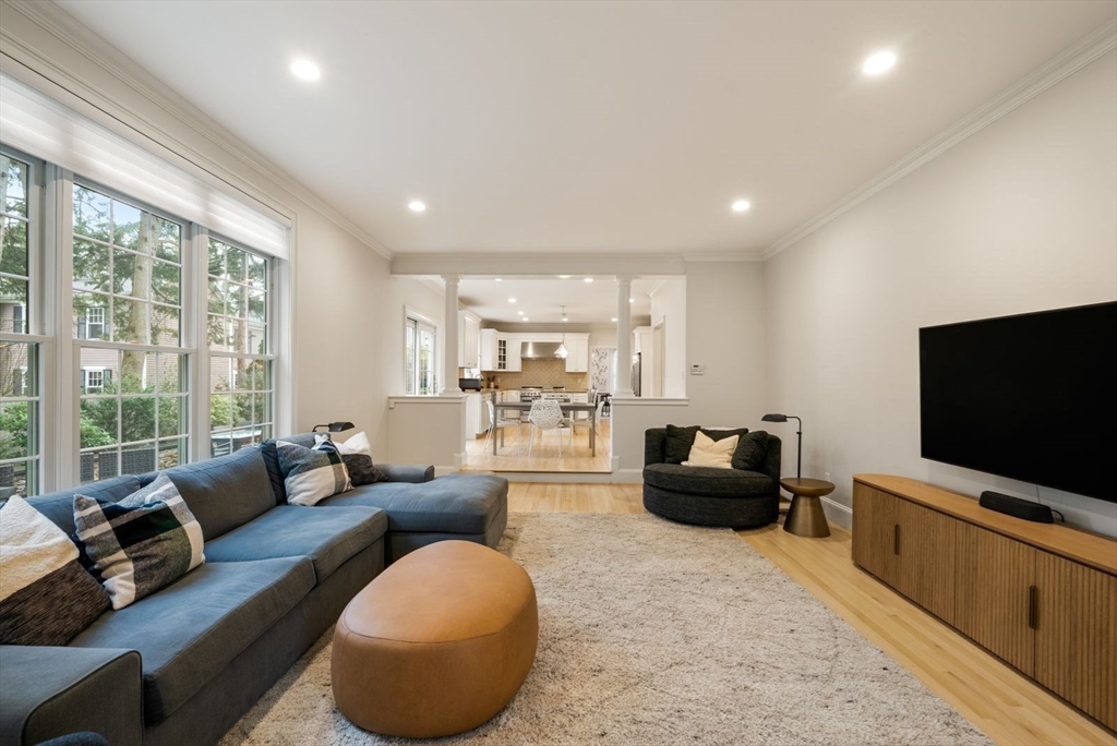 41 Chesterton Road Wellesley, MA 02481 - Photo 15 of 42