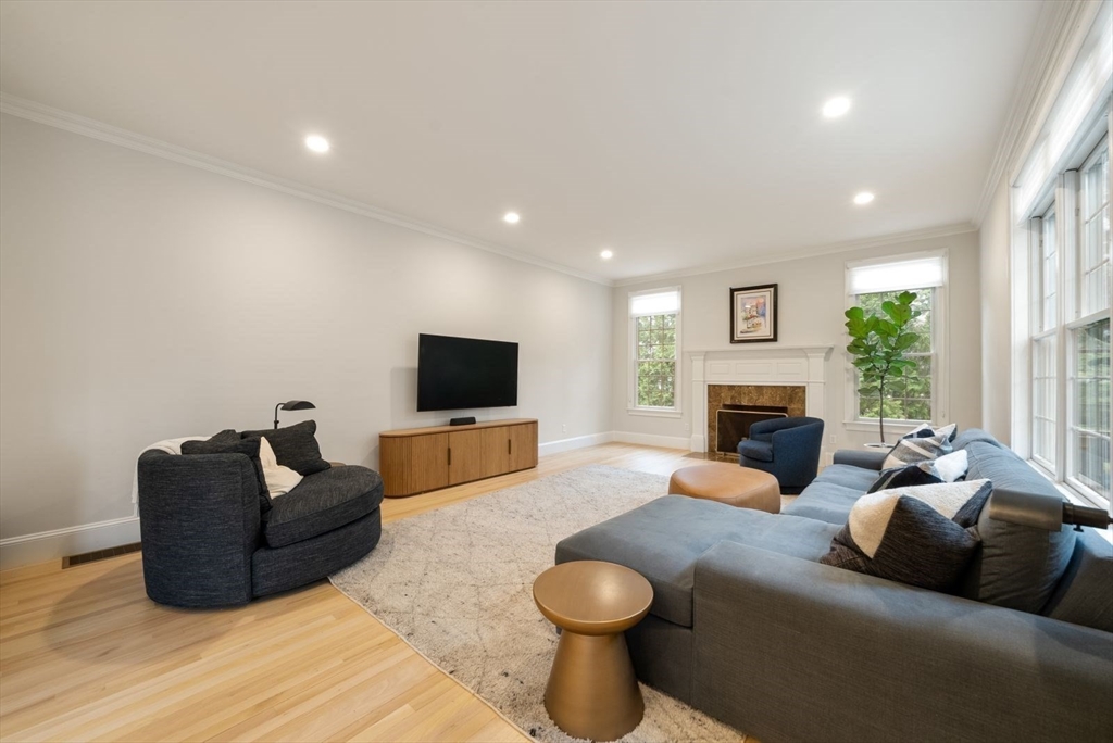 41 Chesterton Road Wellesley, MA 02481 - Photo 17 of 42