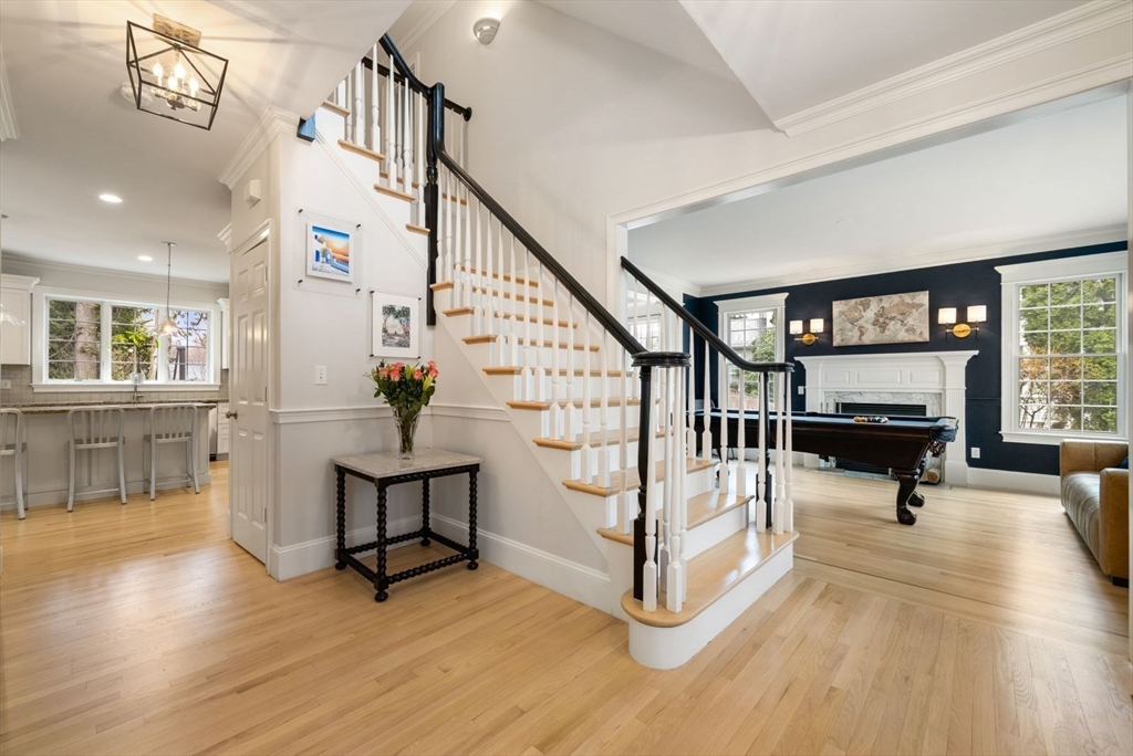 41 Chesterton Road Wellesley, MA 02481 - Photo 4 of 42
