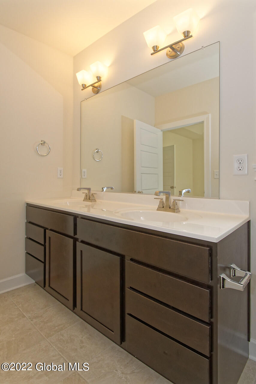 20 Preserve Way Schenectady, NY 12304 - Photo 18 of 26 4 Master (4)