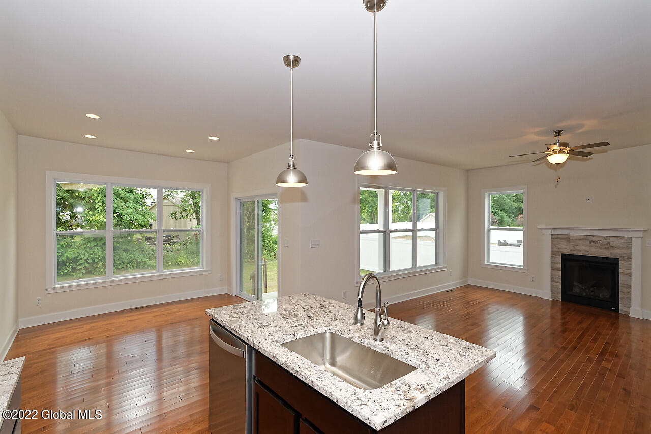 20 Preserve Way Schenectady, NY 12304 - Photo 10 of 26 2 Kitchen (3)