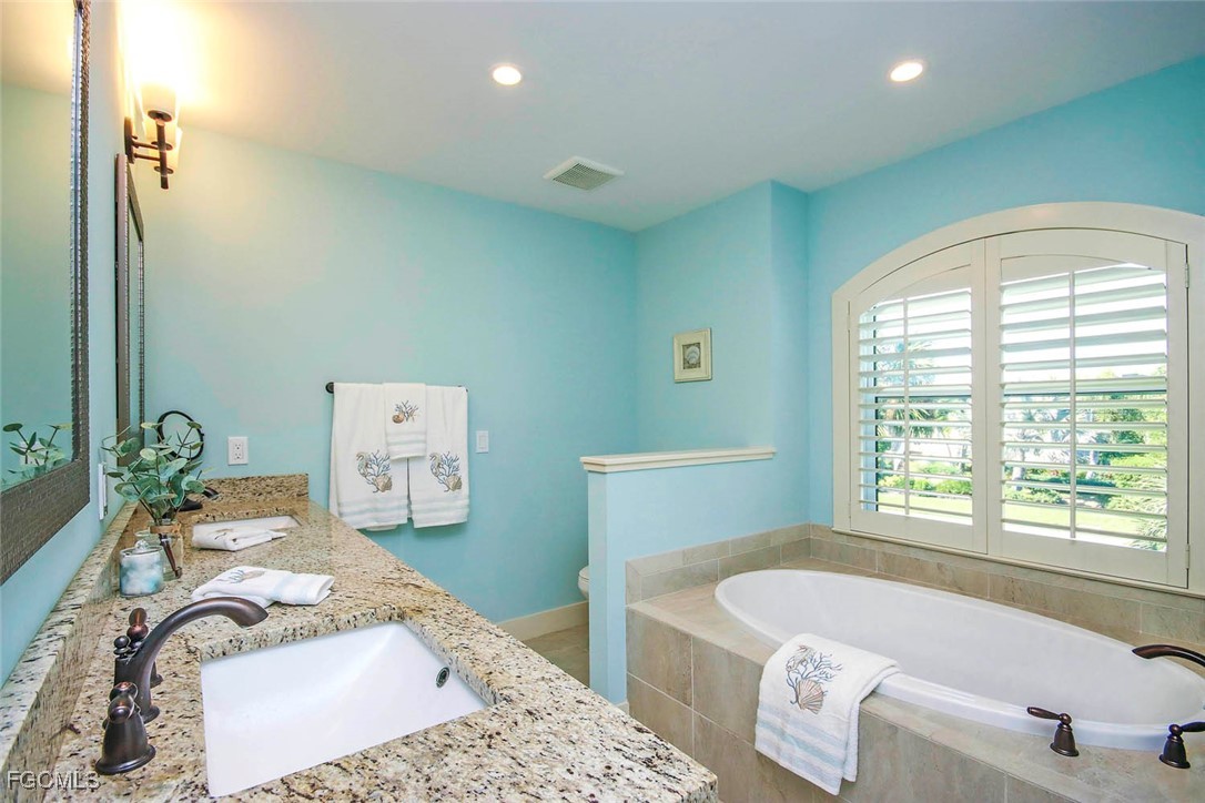 1310 Par View Drive Sanibel, FL 33957 - Photo 17 of 50