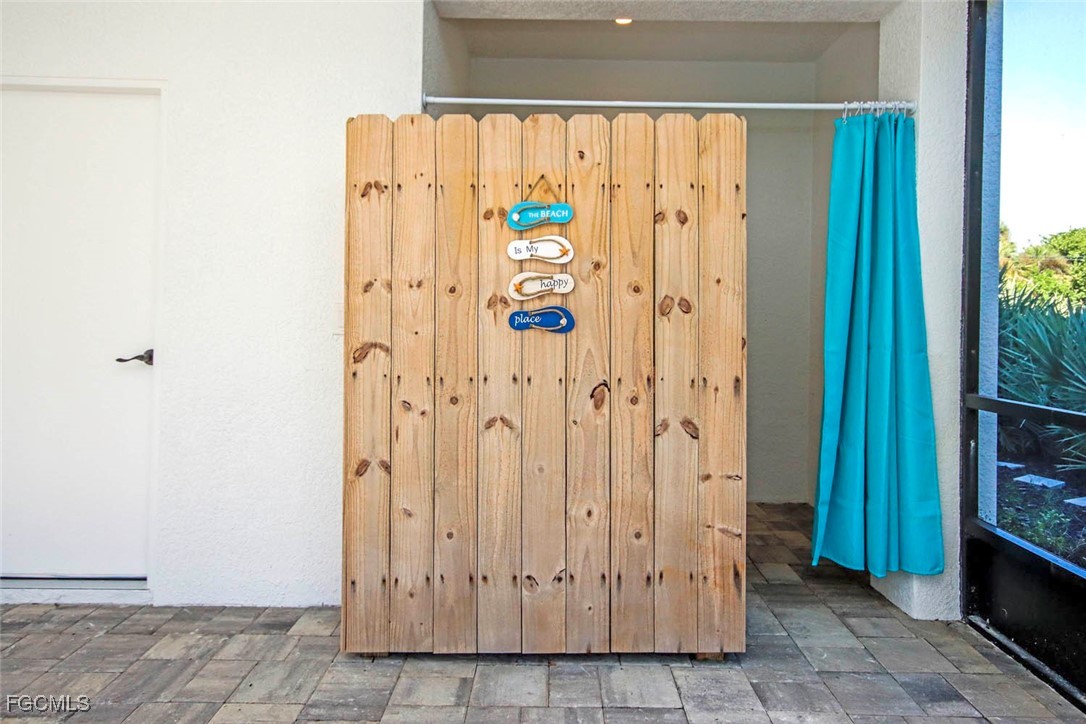 1310 Par View Drive Sanibel, FL 33957 - Photo 41 of 50