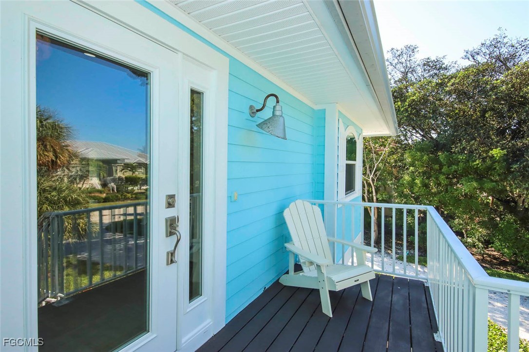 1310 Par View Drive Sanibel, FL 33957 - Photo 43 of 50