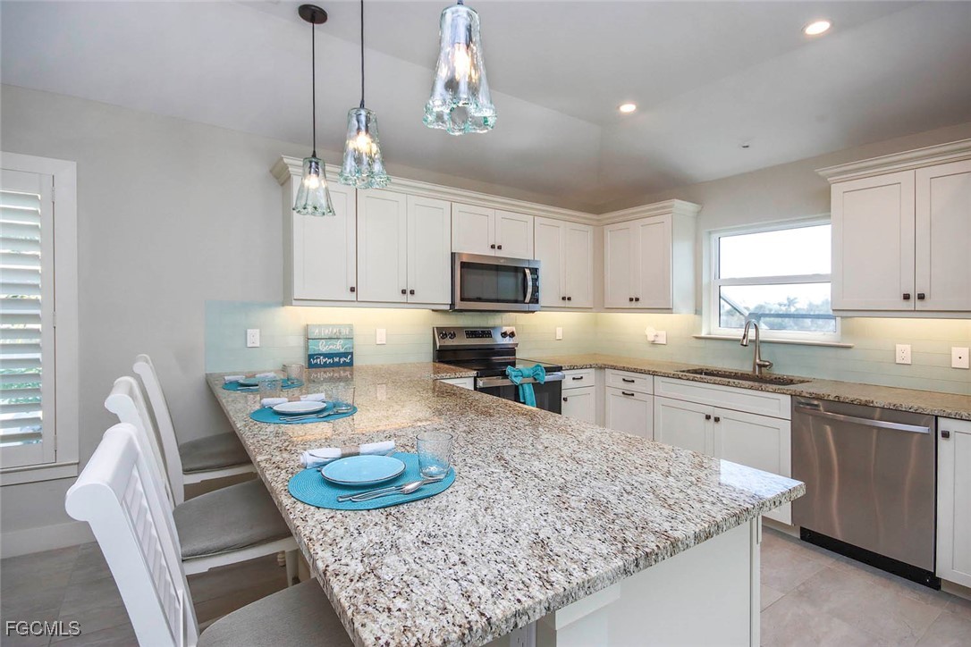 1310 Par View Drive Sanibel, FL 33957 - Photo 9 of 50