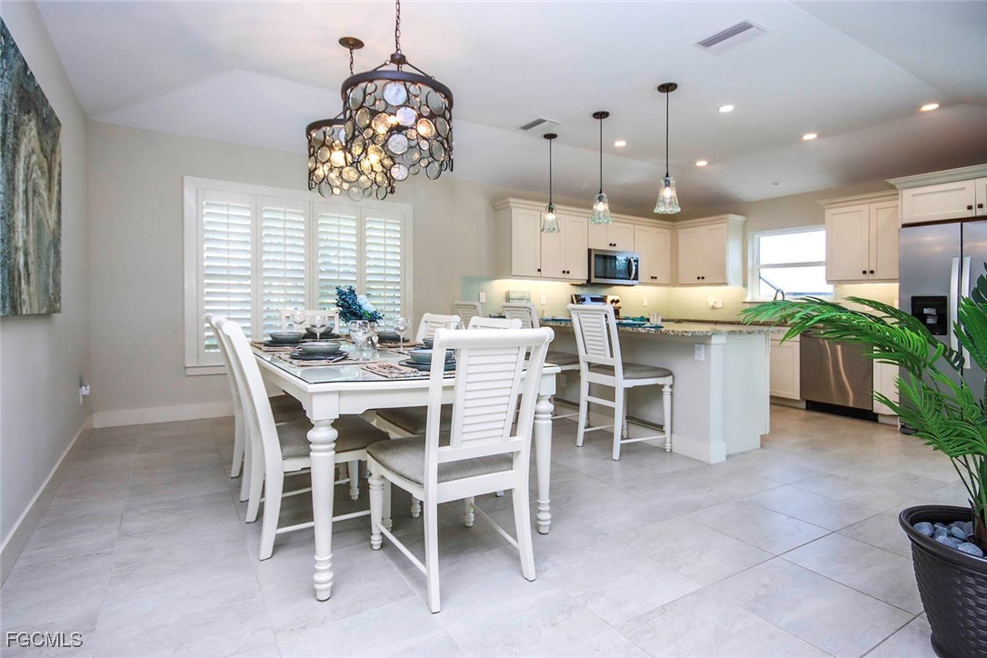 1310 Par View Drive Sanibel, FL 33957 - Photo 10 of 50