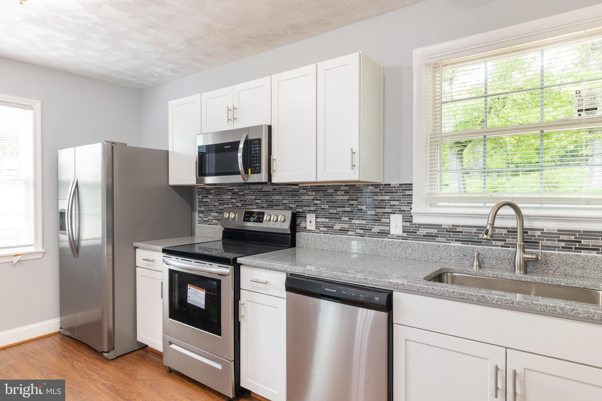 13003 Piscataway Road Clinton, MD 20735 - Photo 8 of 36 stainless steel appliances