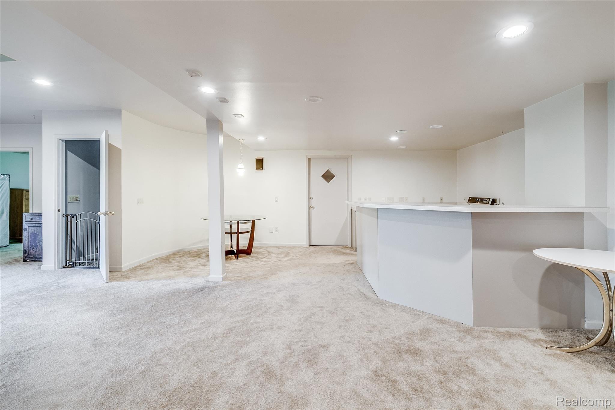 538 Oakbridge Drive Rochester, MI 48306 - Photo 47 of 54 39.jpg