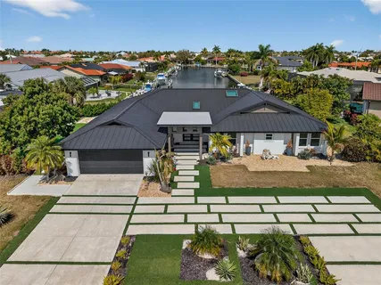 $750,000 | 2350 Vía Venice, Punta Gorda, FL 33950