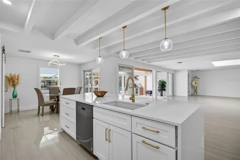 $750,000 | 2350 Vía Venice, Punta Gorda, FL 33950