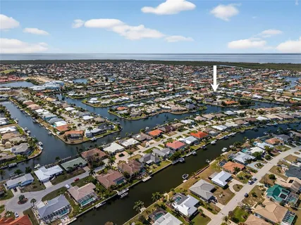 $750,000 | 2350 Vía Venice, Punta Gorda, FL 33950