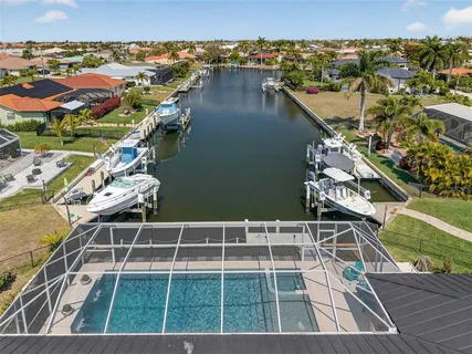 $750,000 | 2350 Vía Venice, Punta Gorda, FL 33950