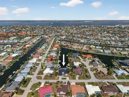 $750,000 | 2350 Vía Venice, Punta Gorda, FL 33950