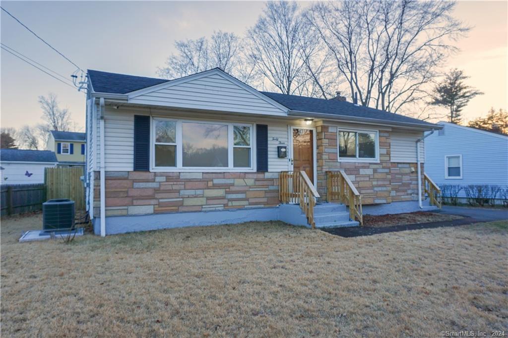 43 Roxbury Road East Hartford, CT 06118 - Photo 1 of 1 Gallery Image 1