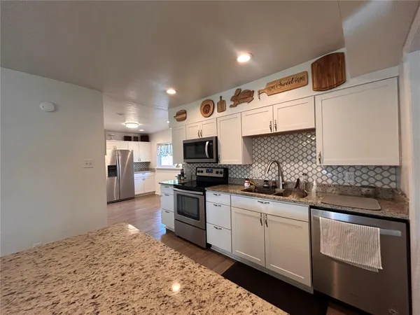 $2,100 | 16633 Northwest 173rd Terrace, Alachua, FL 32615