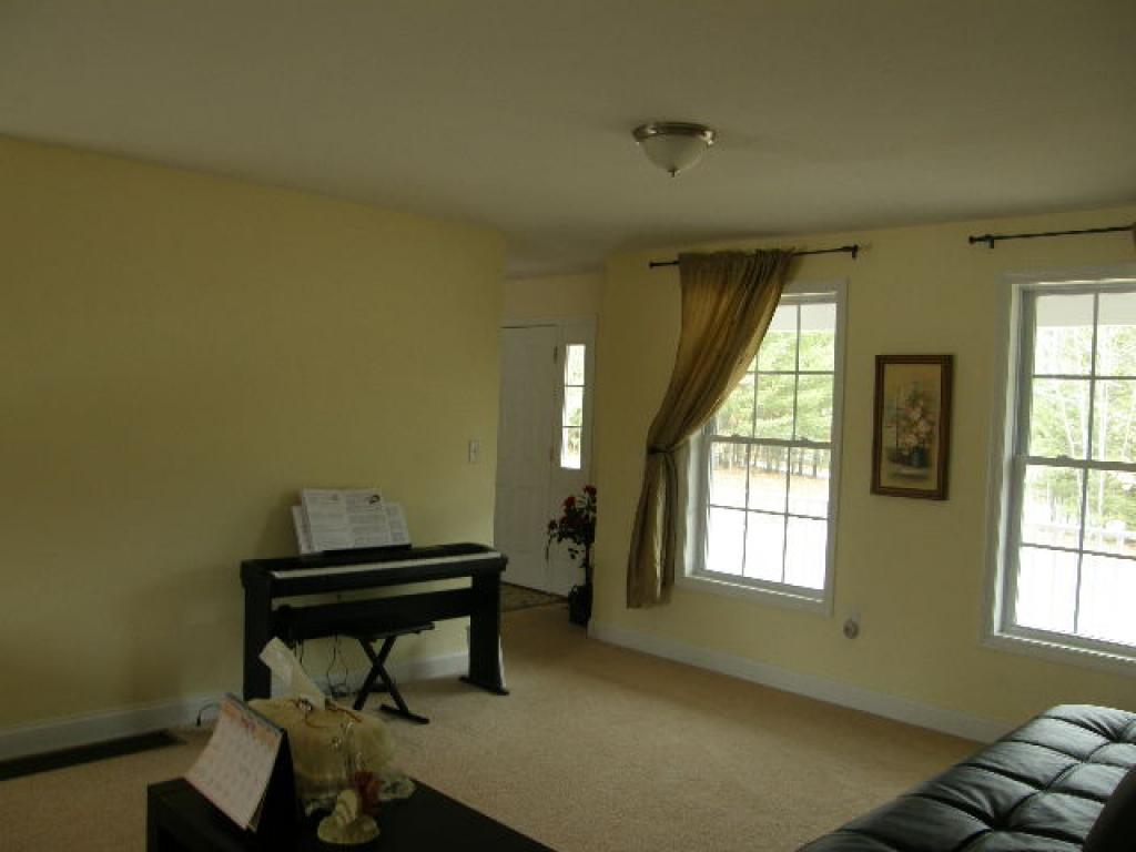 5 Hovey Road Londonderry, NH 03053 - Photo 22 of 26 Gallery Image 22