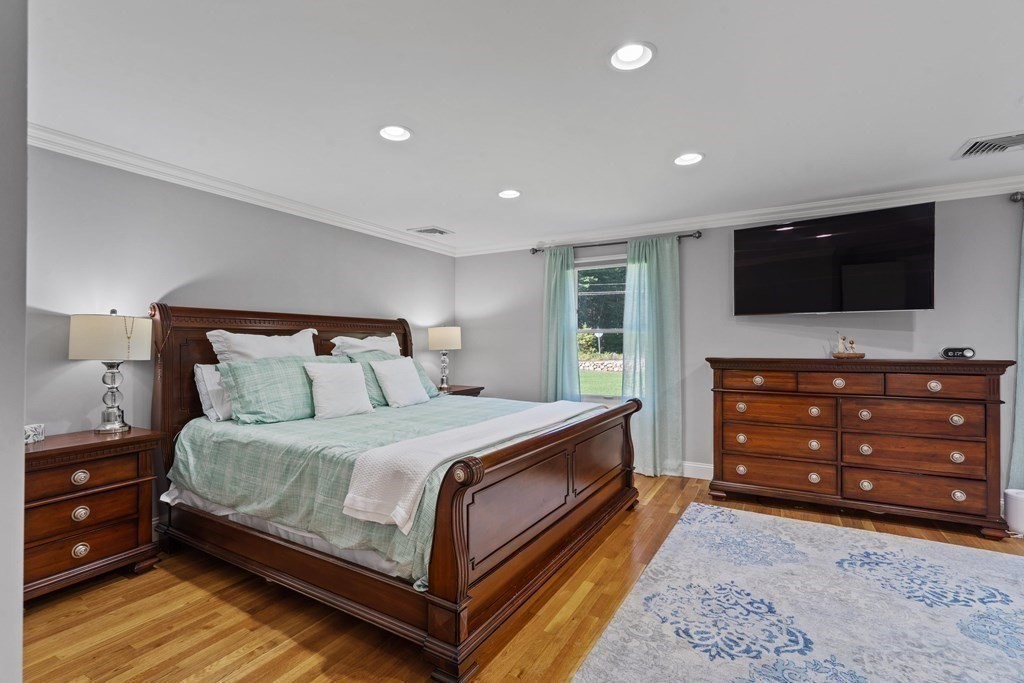 61 Forest Street Upton, MA 01568 - Photo 18 of 37