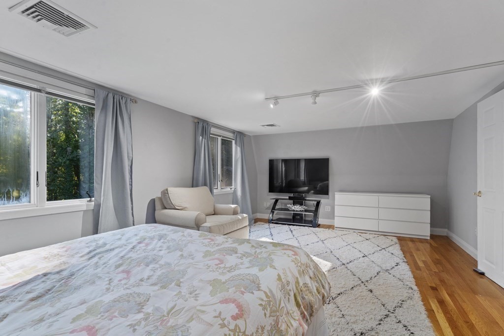 61 Forest Street Upton, MA 01568 - Photo 22 of 37