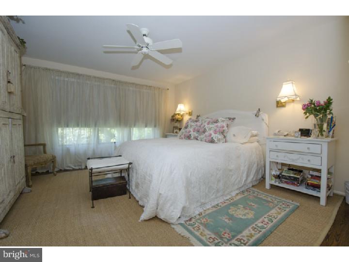 210 Springhouse Pond Wayne, PA 19087 - Photo 12 of 25 Bedroom - Main