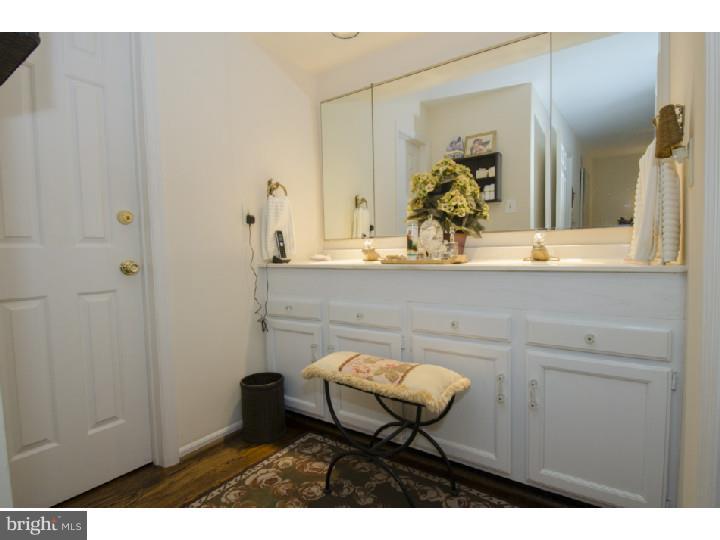 210 Springhouse Pond Wayne, PA 19087 - Photo 13 of 25 Bedroom - Main