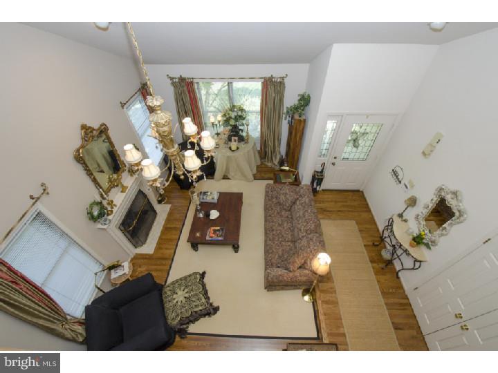 210 Springhouse Pond Wayne, PA 19087 - Photo 5 of 25 Living Room