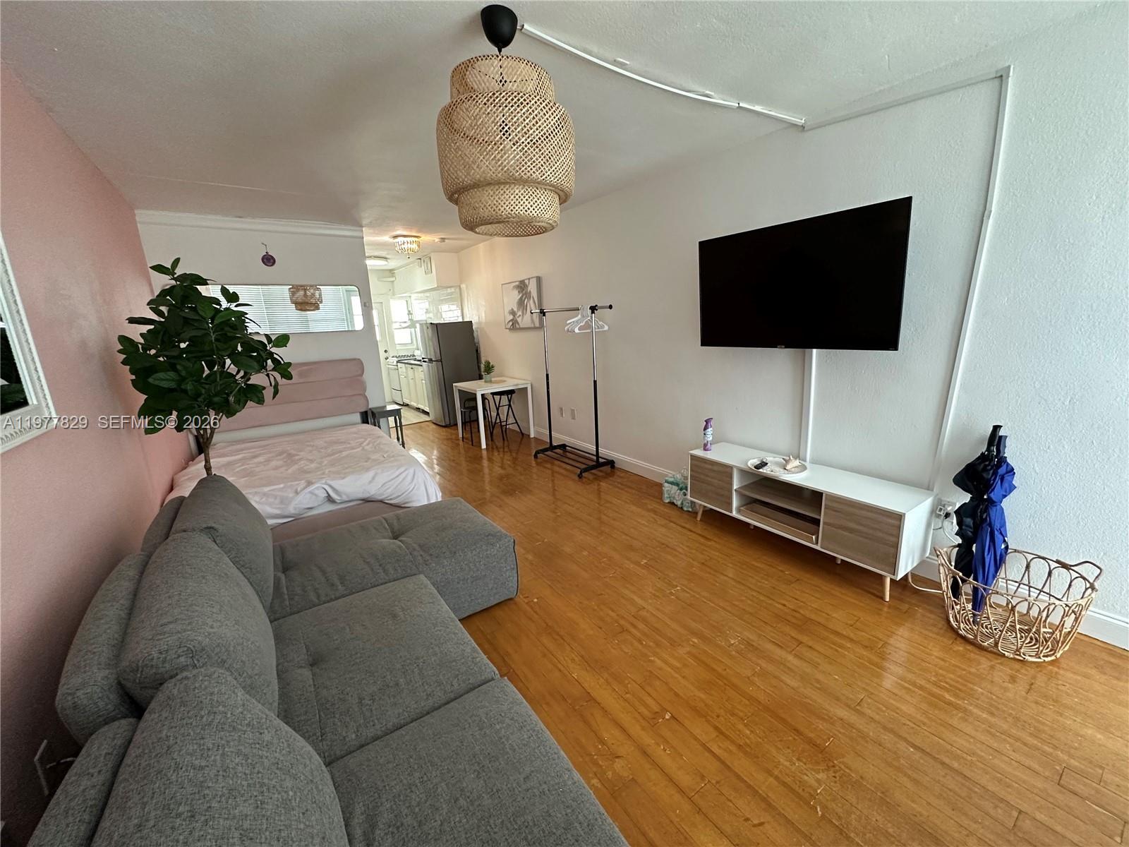 300 74th Street, Unit 6 Miami Beach, FL 33141 - Photo 4 of 6