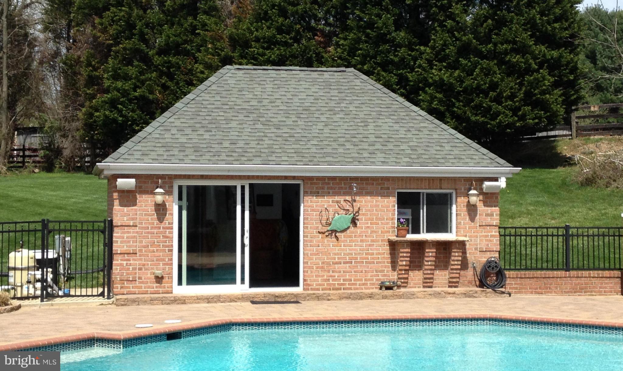 12202 Glenbauer Road Kingsville, MD 21087 - Photo 23 of 30 Pool house with Bath