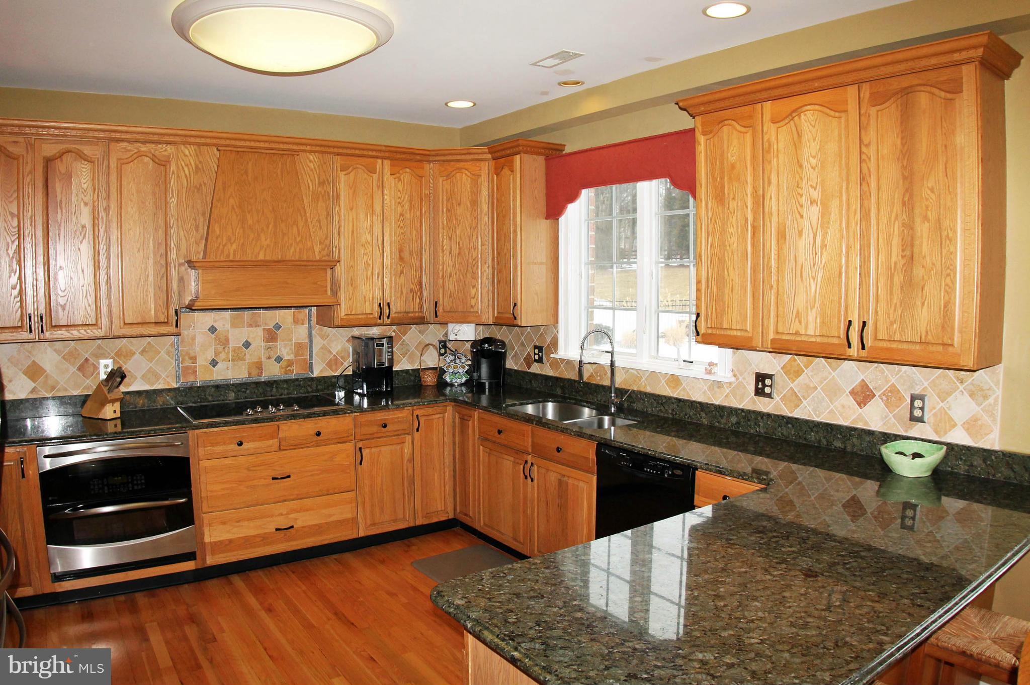 12202 Glenbauer Road Kingsville, MD 21087 - Photo 10 of 30 Kitchen